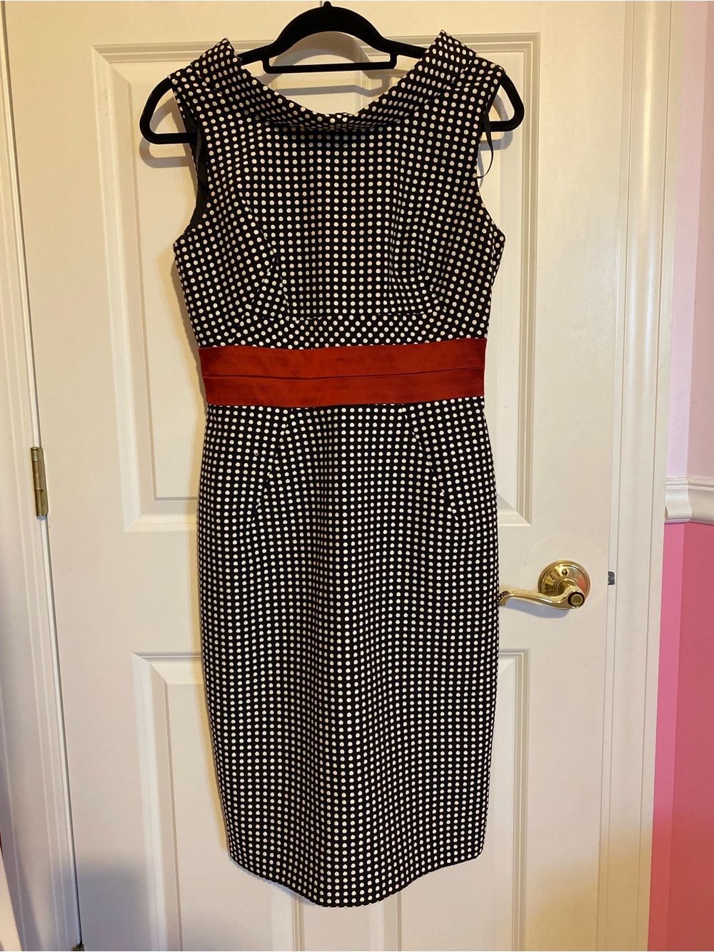 Donna Ricco New York sleeveless black white polka dot dress red belt, size 8